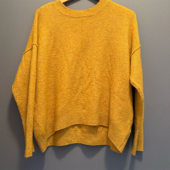 Vince Camuto Sweaters - Vince Camuto Women's Gold Oversized Pullover Sweater Size S